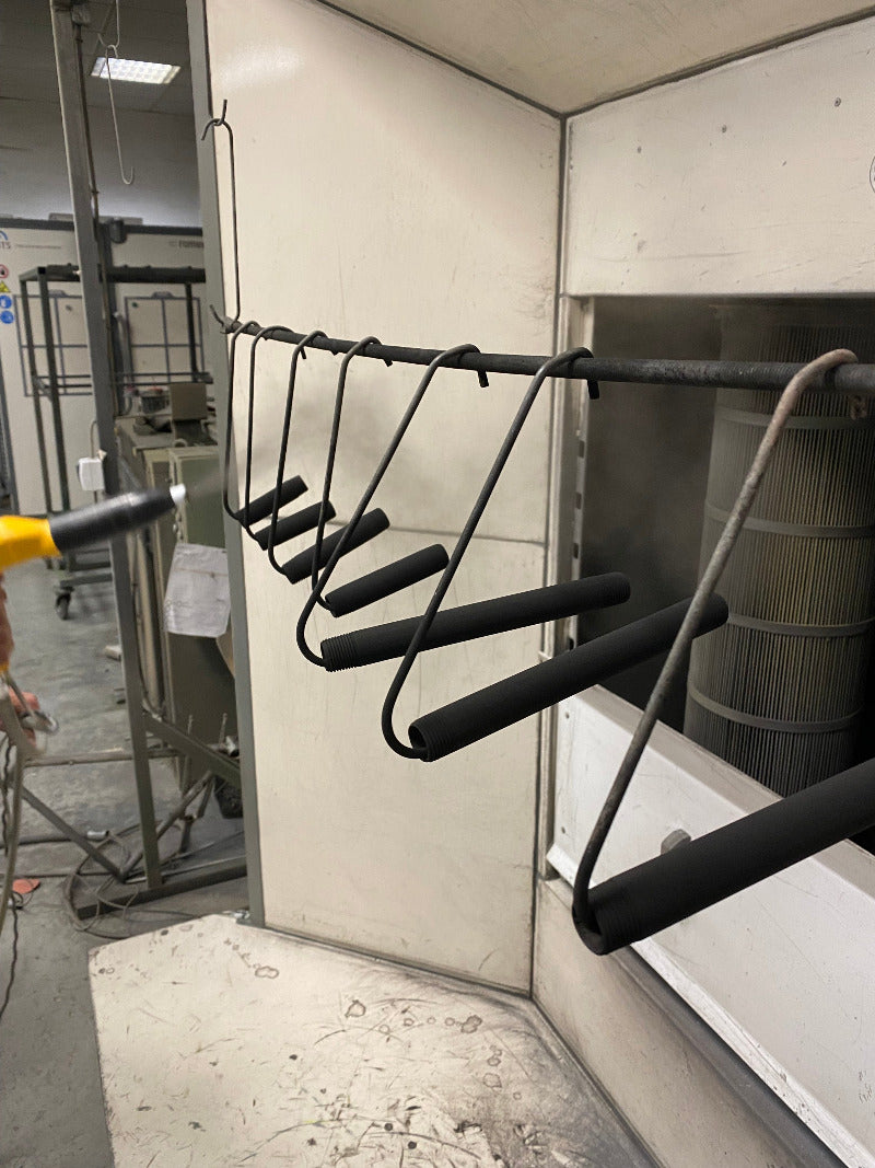 SteelDesign Hamburg Pulverbeschichtung Schwarz Pulvern Rohrdesign Rohrmöbel Made in Hamburg Fertigung Manufaktur