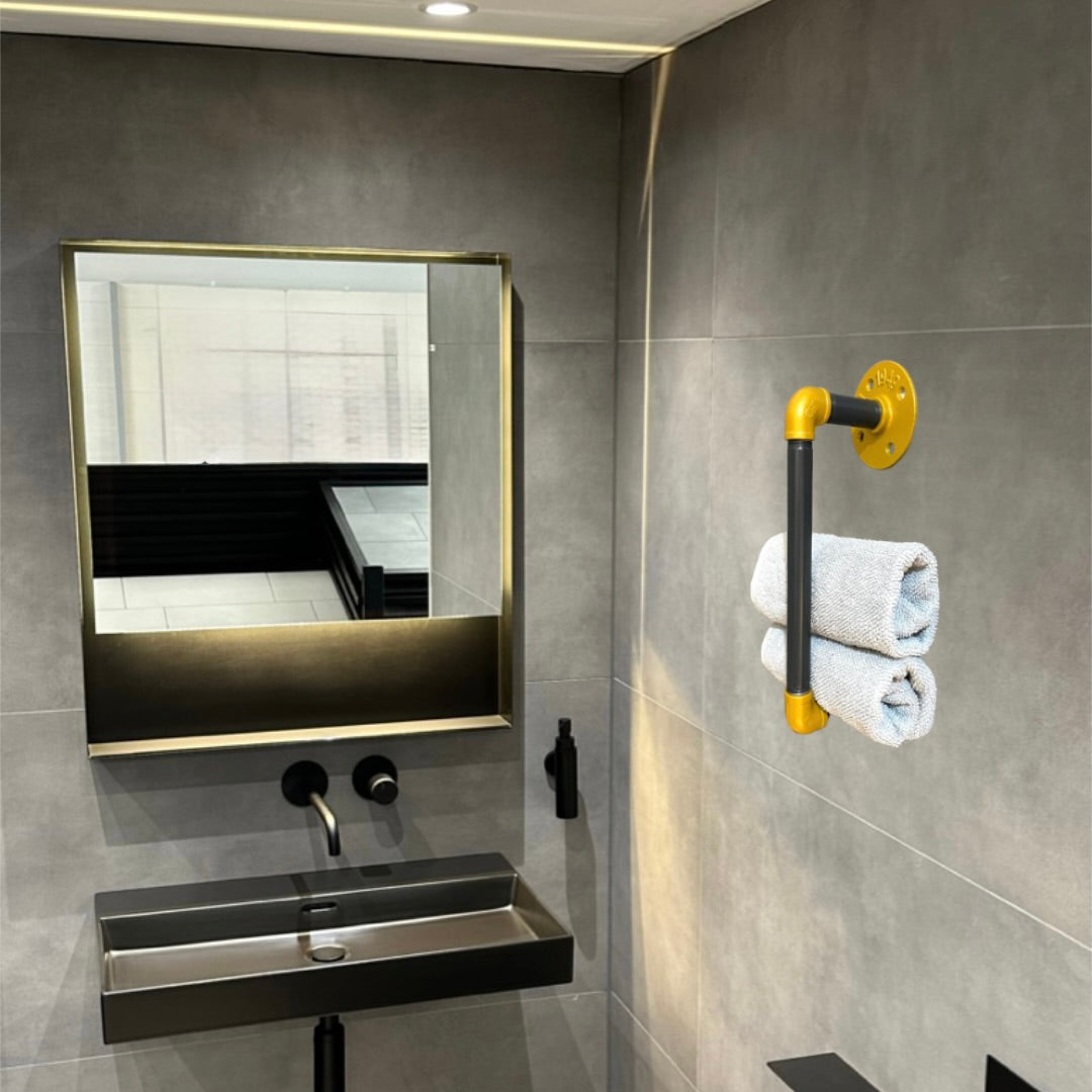 BADIA_schwarz_gold_-_Badezimmer_WB_Armaturen_schwarz